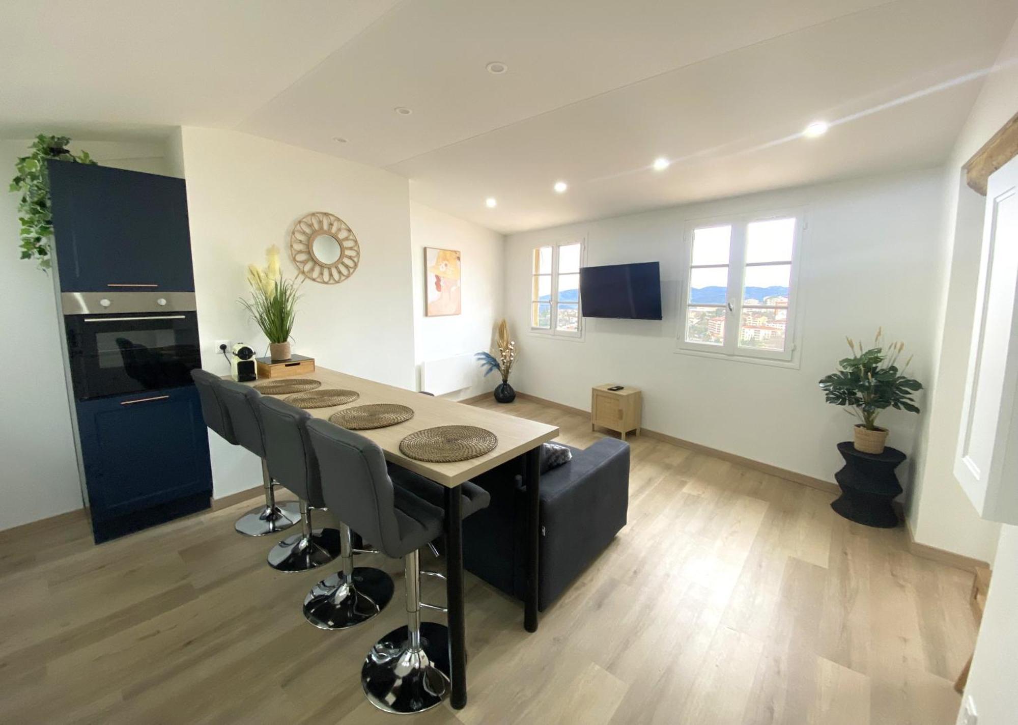 Emplacement Unique, Vue Ville&mer Cityvauban Appartement Grasse