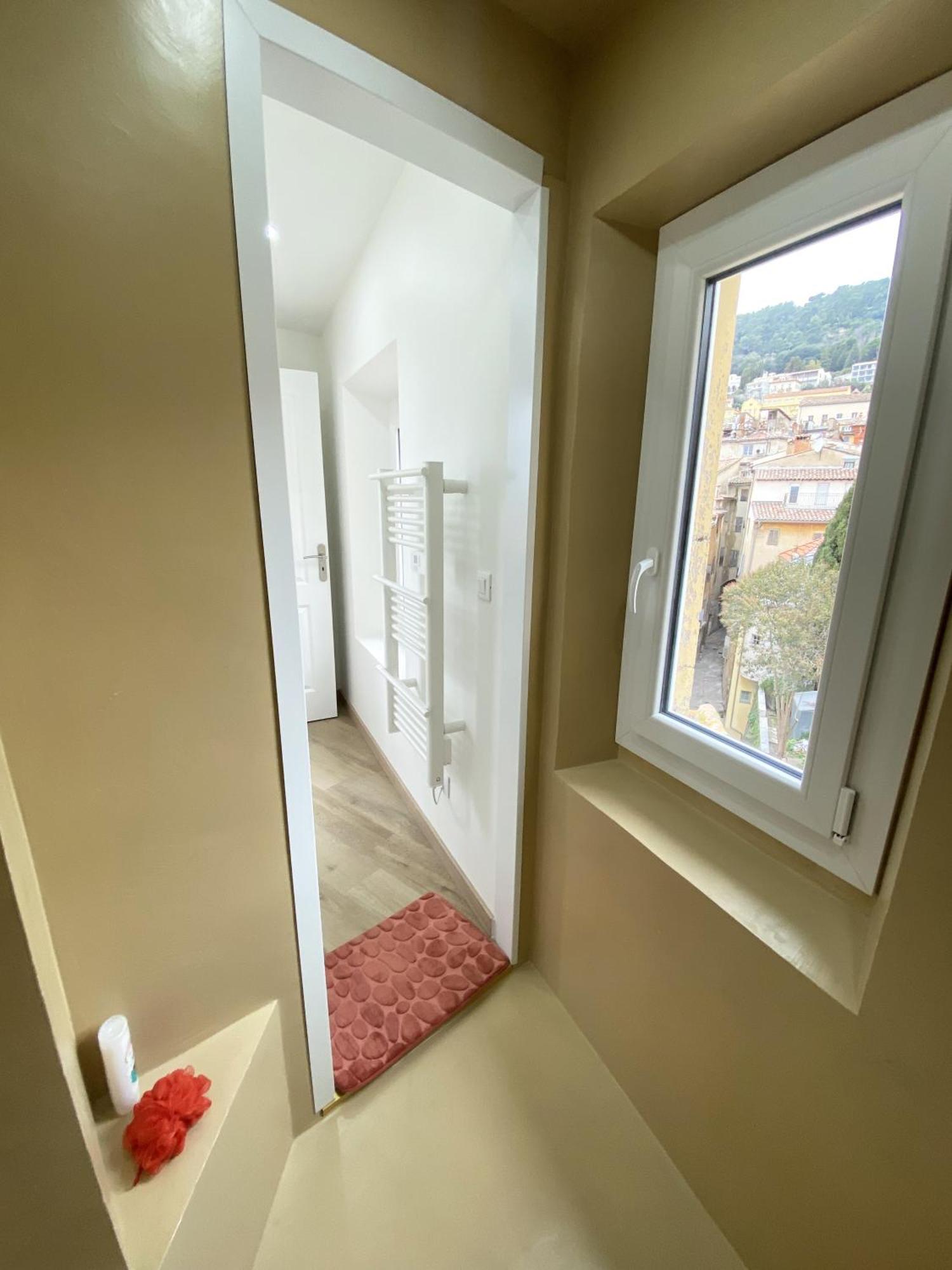 Emplacement Unique, Vue Ville&mer Cityvauban Apartment Grasse