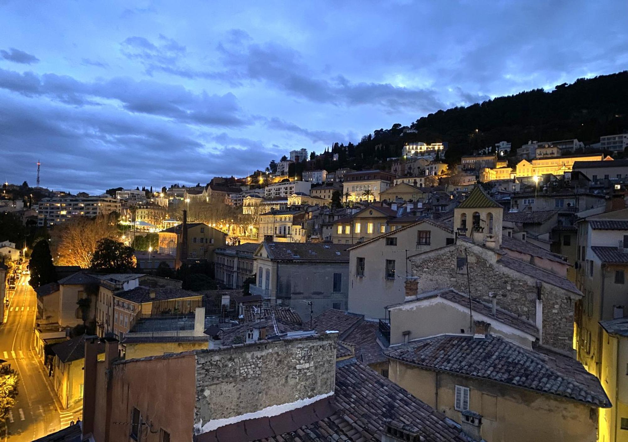 Emplacement Unique, Vue Ville&mer Cityvauban Grasse